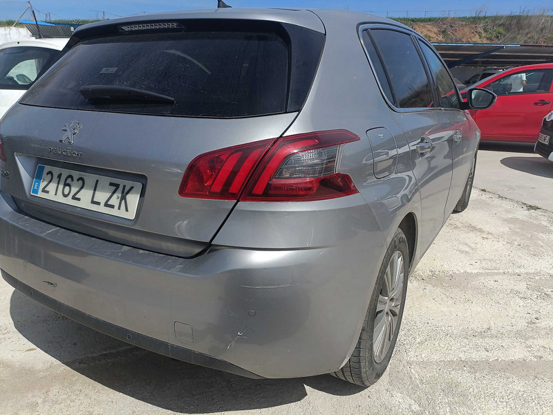Foto Peugeot 308 GTi 308 1.2 PureTech S&S Allure Pack EAT8 130 3