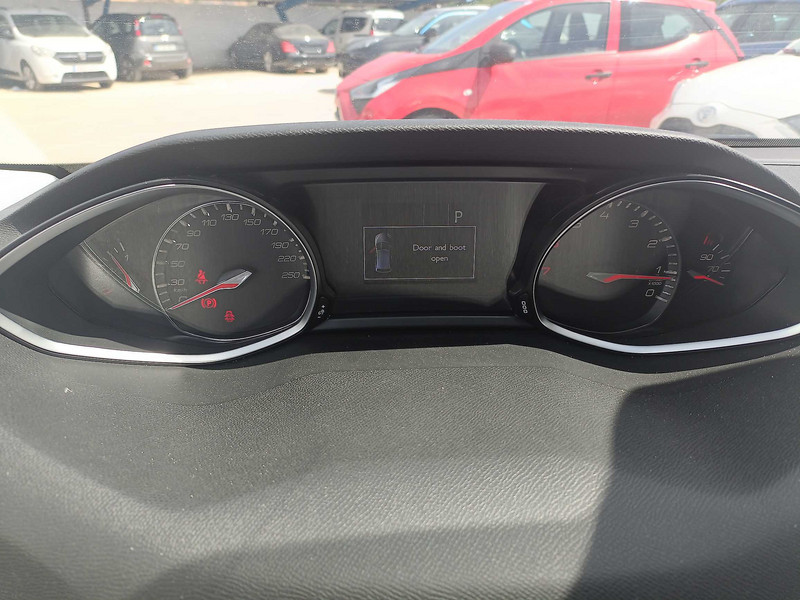 Foto Peugeot 308 GTi 308 1.2 PureTech S&S Allure Pack EAT8 130 8