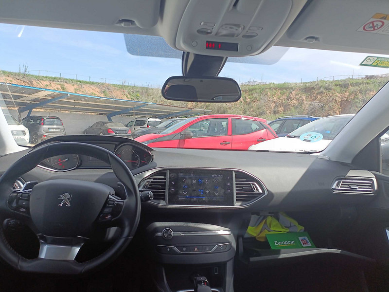 Foto Peugeot 308 GTi 308 1.2 PureTech S&S Allure Pack EAT8 130 14