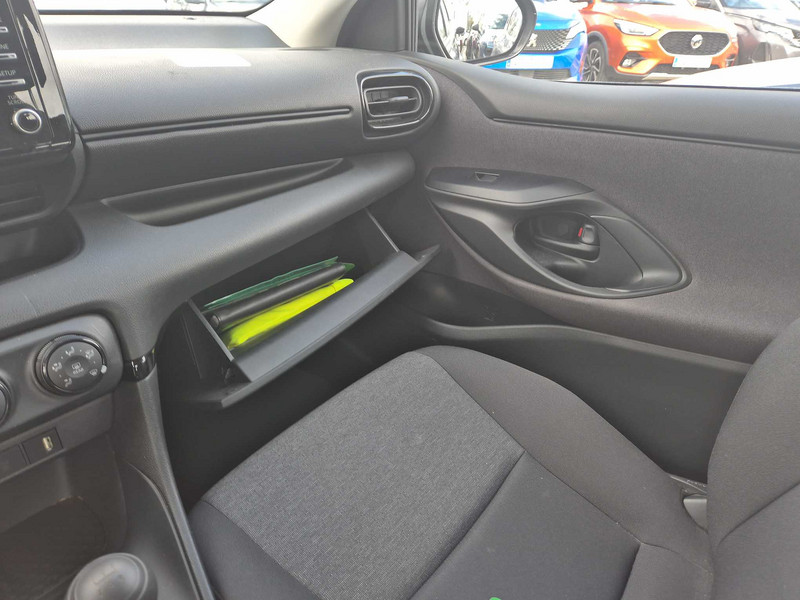 Foto Toyota Yaris 11