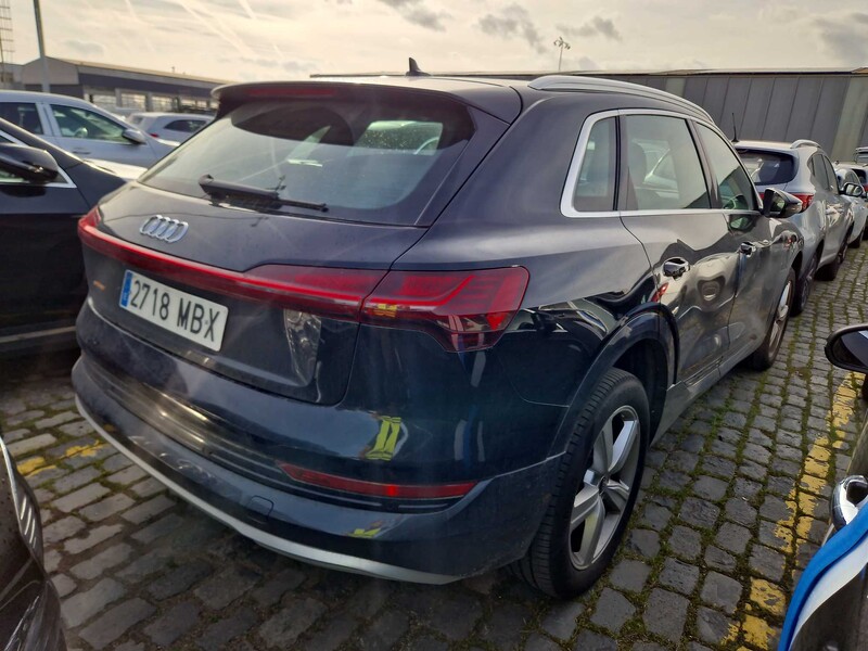 Foto Audi E-TRON 3