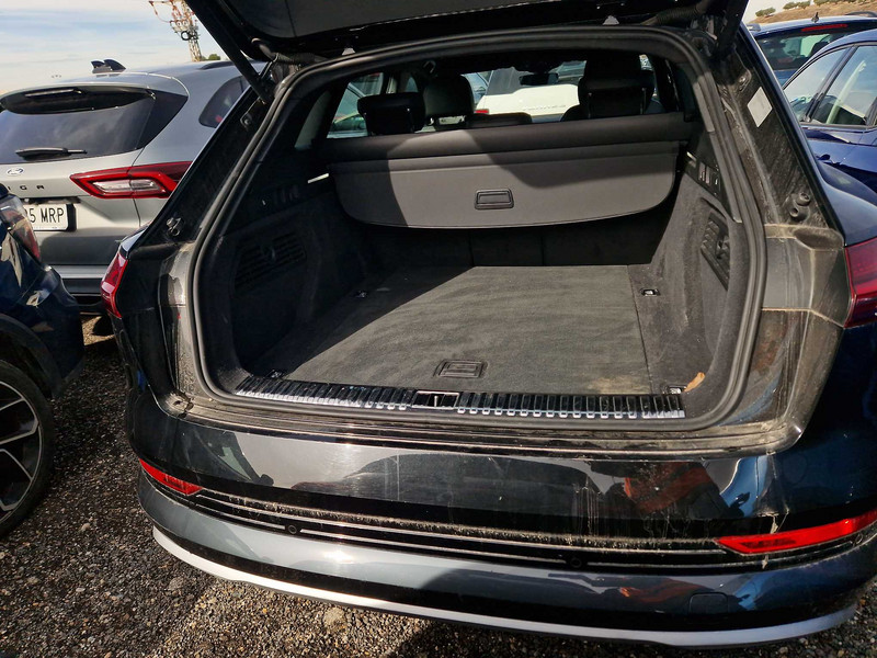 Foto Audi E-TRON 16