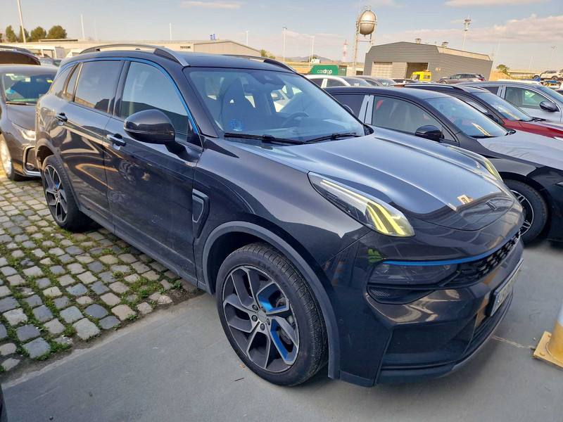 Foto LYNK & CO 01 4