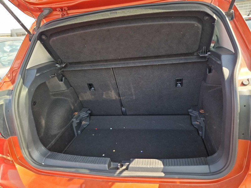 Foto Volkswagen T-CROSS 16