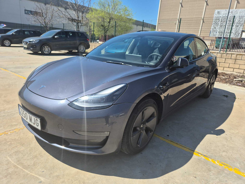 Tesla Model 3 Long-Range Dual Motor AWD