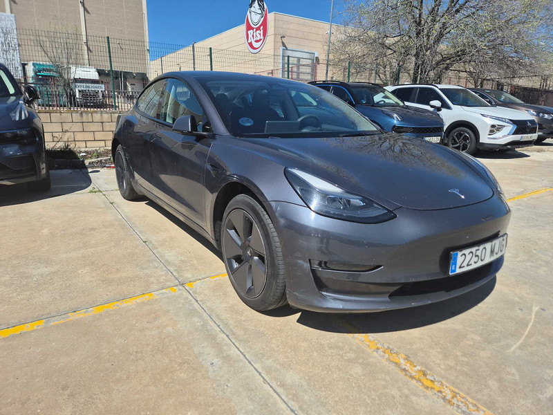Foto Tesla Model 3 4