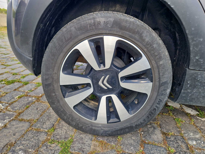 Foto Citroën C3 Aircross SUV C3 1.2 PureTech S&S Feel Pack 83 23