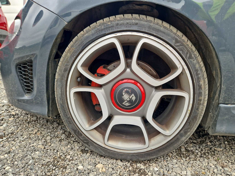 Foto Abarth 500 Spiaggina '58 Abarth 595C 1.4T-Jet Turismo Aut. 121kW 21