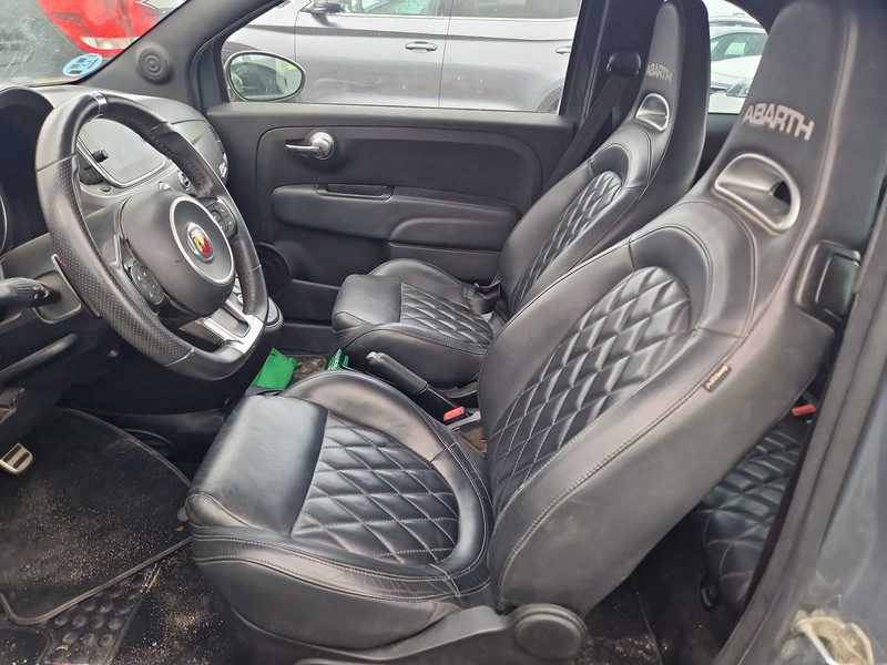 Foto Abarth 500 Spiaggina '58 Abarth 595C 1.4T-Jet Turismo Aut. 121kW 15