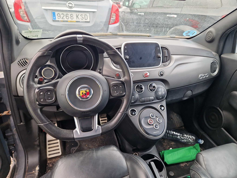 Foto Abarth 500 Spiaggina '58 Abarth 595C 1.4T-Jet Turismo Aut. 121kW 17