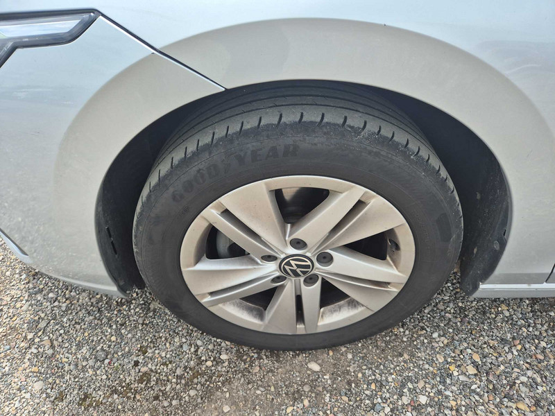 Foto Volkswagen Golf 24