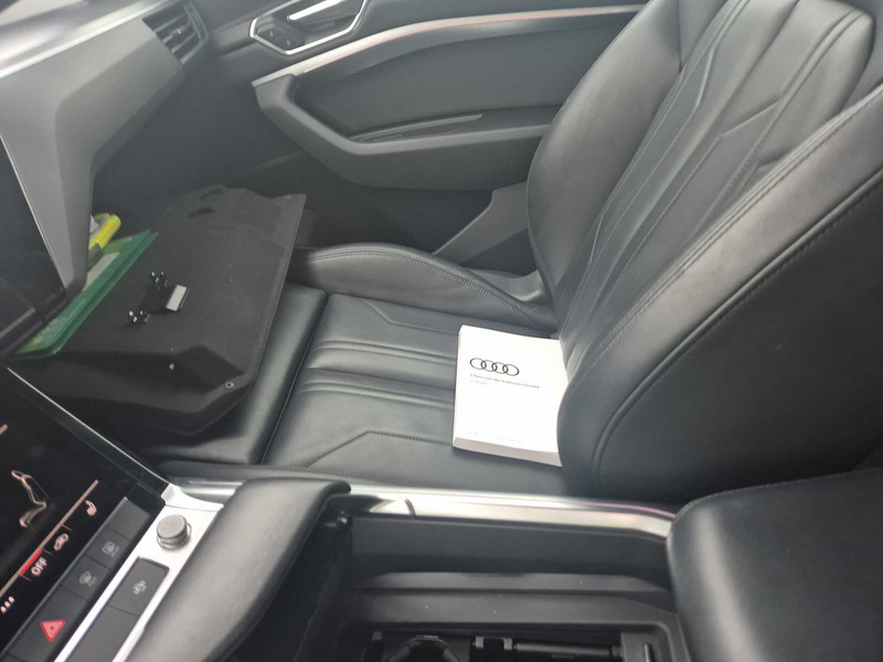Foto Audi E-TRON 13