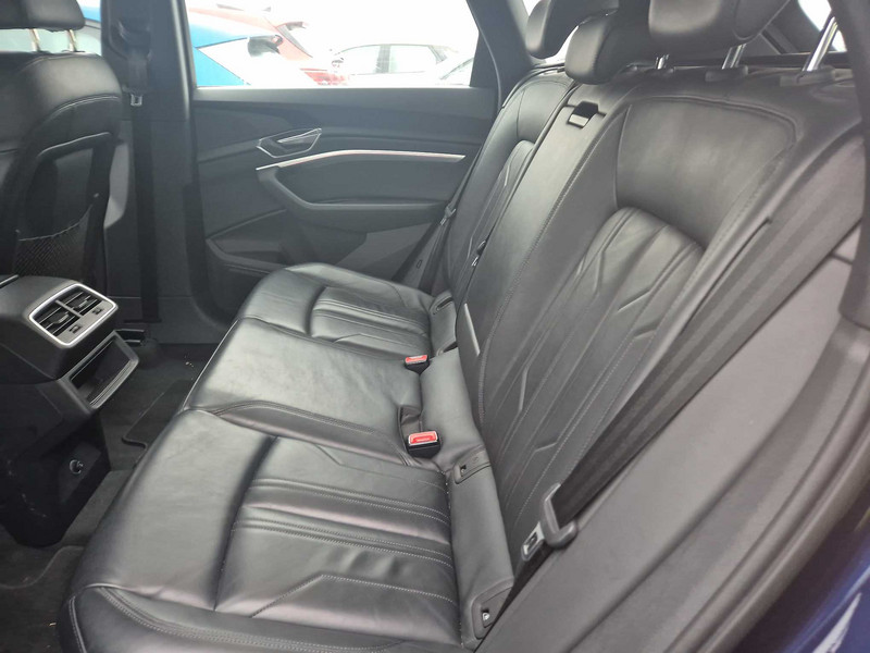 Foto Audi E-TRON 15