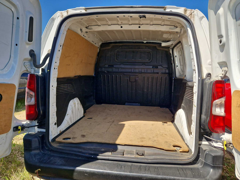 Foto Citroën Ë-Berlingo Berlingo Van BlueHDi S&S Talla M Control 100 15