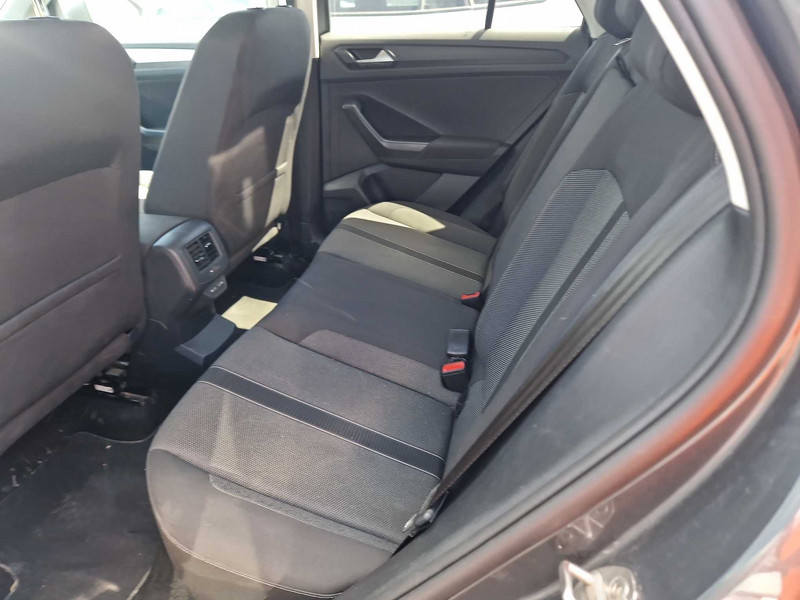 Foto Volkswagen T-Roc 13