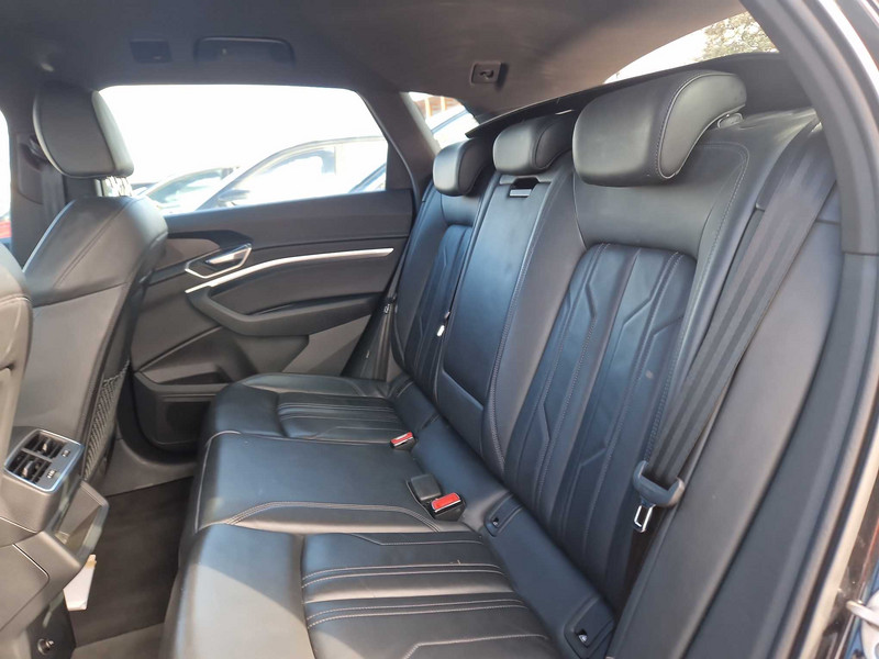 Foto Audi E-TRON 13