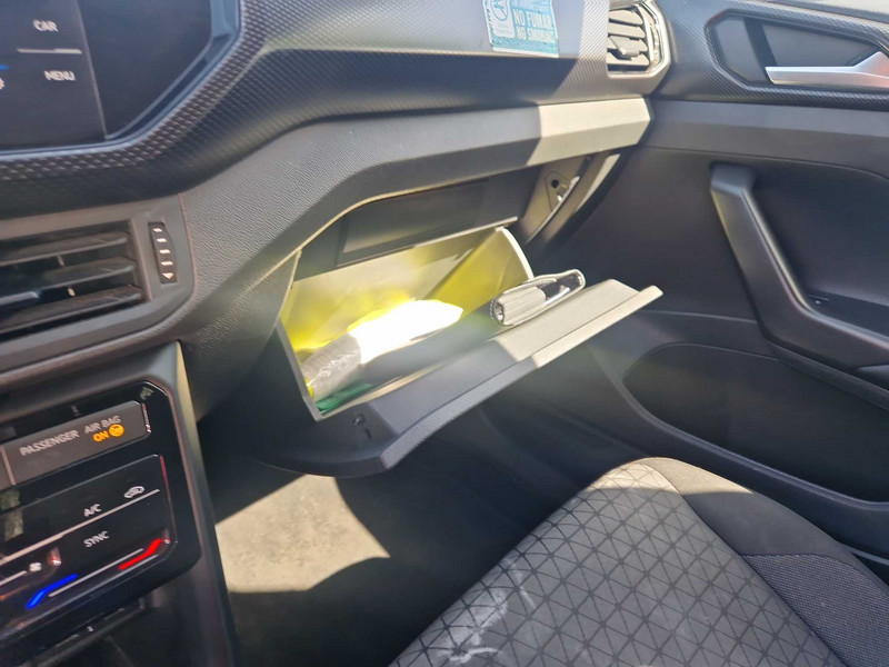 Foto Volkswagen T-CROSS 12