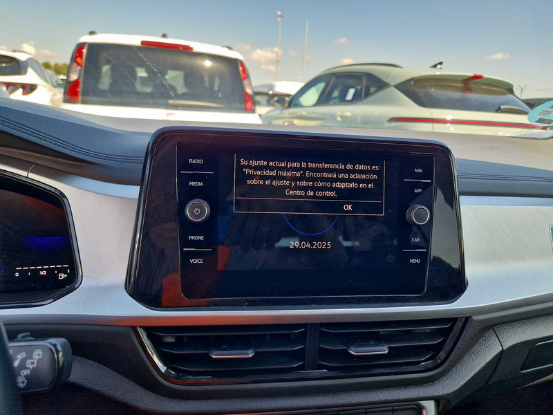 Foto Volkswagen T-Roc 10