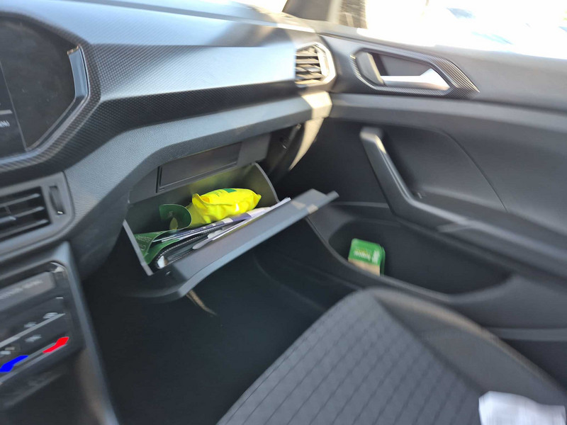 Foto Volkswagen T-CROSS 12