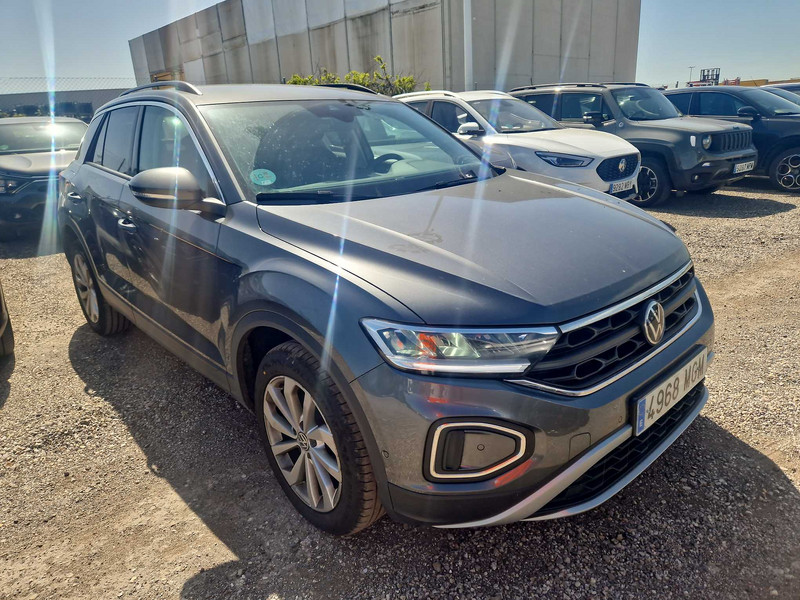 Foto Volkswagen T-Roc 4