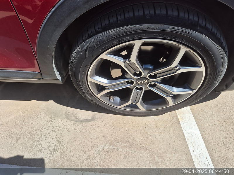 Foto Kia Cee'd XCeed 1.6 PHEV eMotion Aut. 24