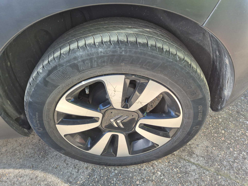 Foto Citroën C3 Aircross SUV C3 1.2 PureTech S&S Feel Pack 83 21