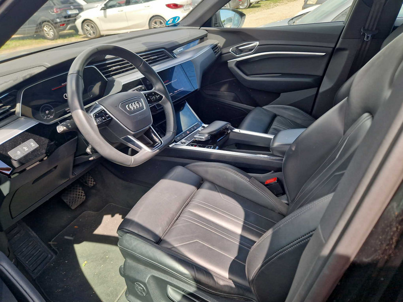 Foto Audi E-TRON 10