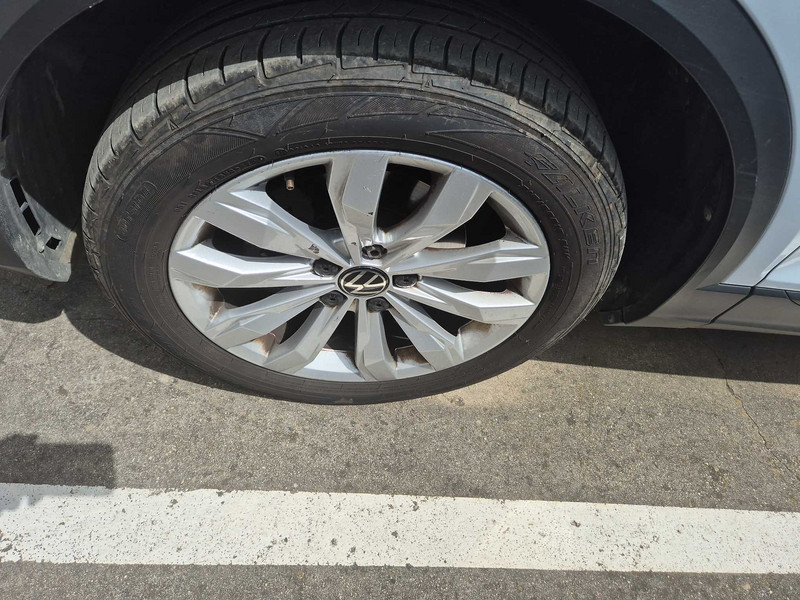 Foto Volkswagen T-Roc 23