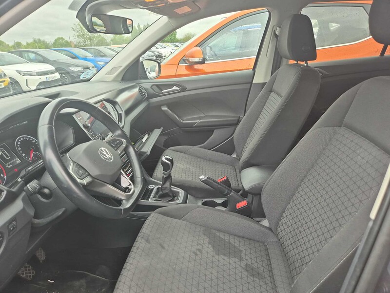 Foto Volkswagen T-CROSS 12
