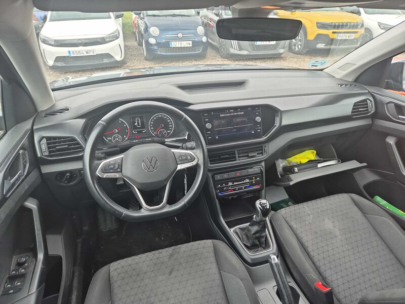 Foto Volkswagen T-CROSS 14