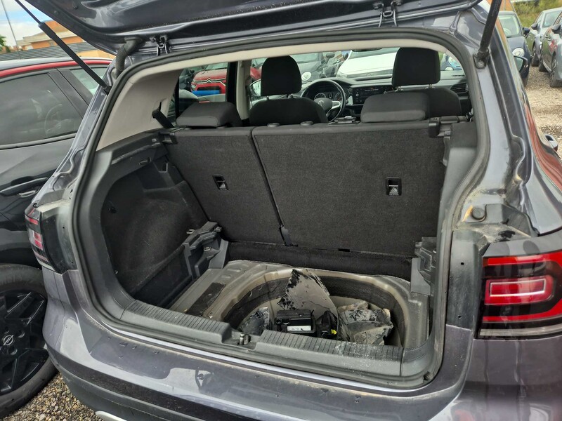 Foto Volkswagen T-CROSS 16