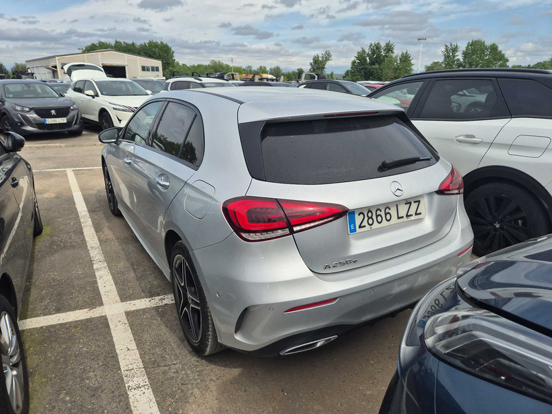 Foto Mercedes Benz A 250 e 8G-DCT 2