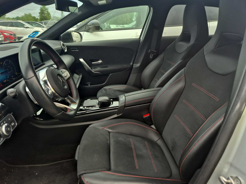 Foto Mercedes Benz A 250 e 8G-DCT 11