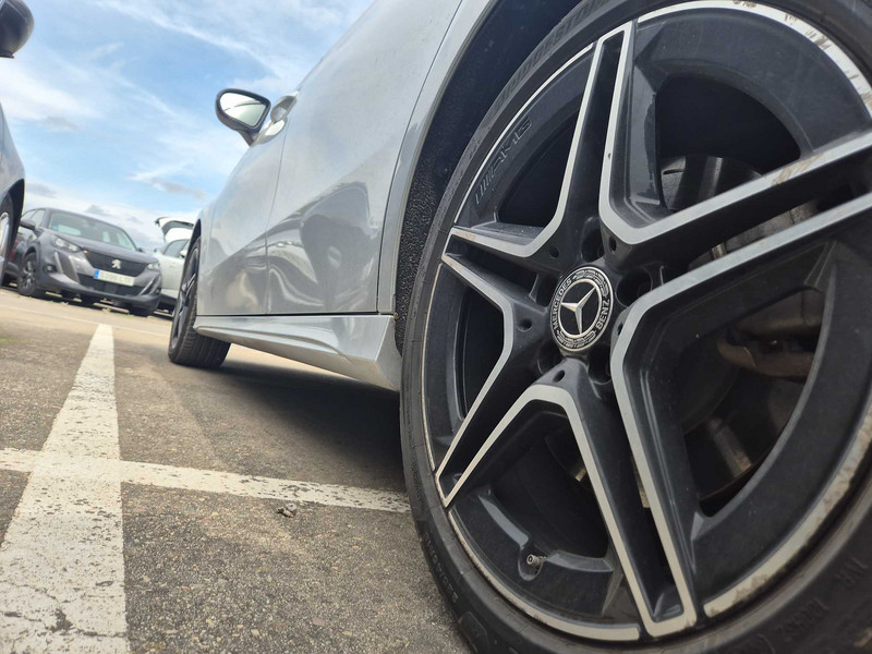 Foto Mercedes Benz A 250 e 8G-DCT 18