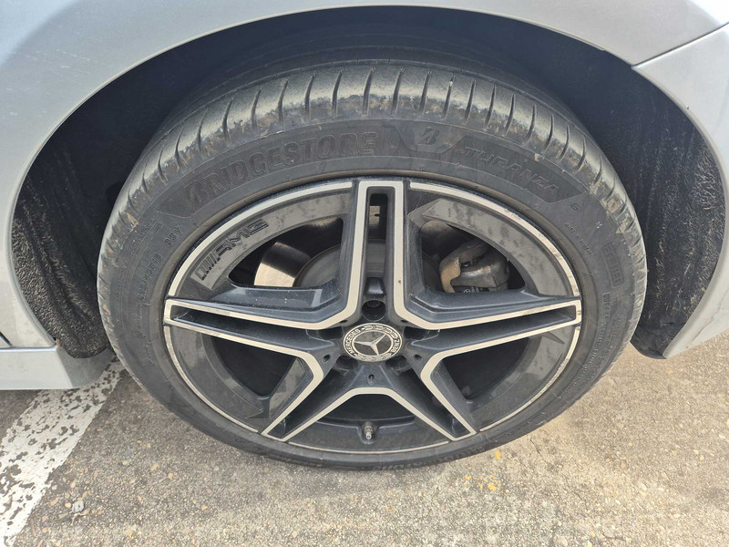 Foto Mercedes Benz A 250 e 8G-DCT 20