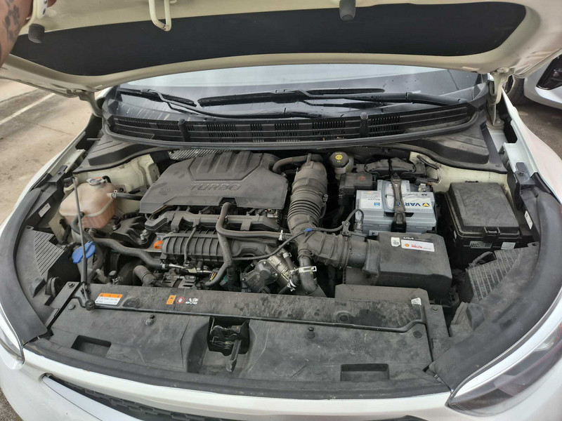 Foto Kia Stonic 8