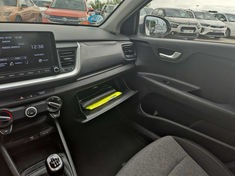 Foto Kia Stonic 11