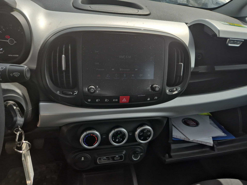 Foto Fiat 500 L 1.4 Connect 9