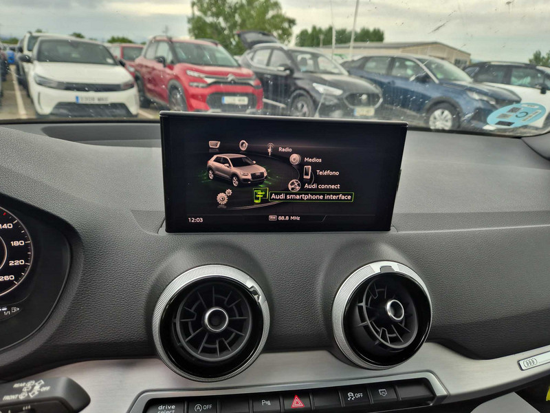 Foto Audi Q2 10