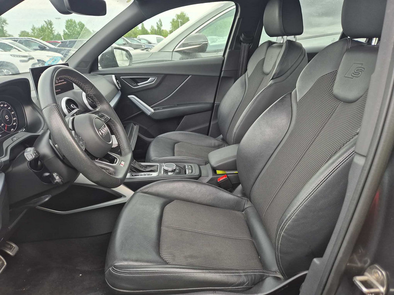 Foto Audi Q2 12