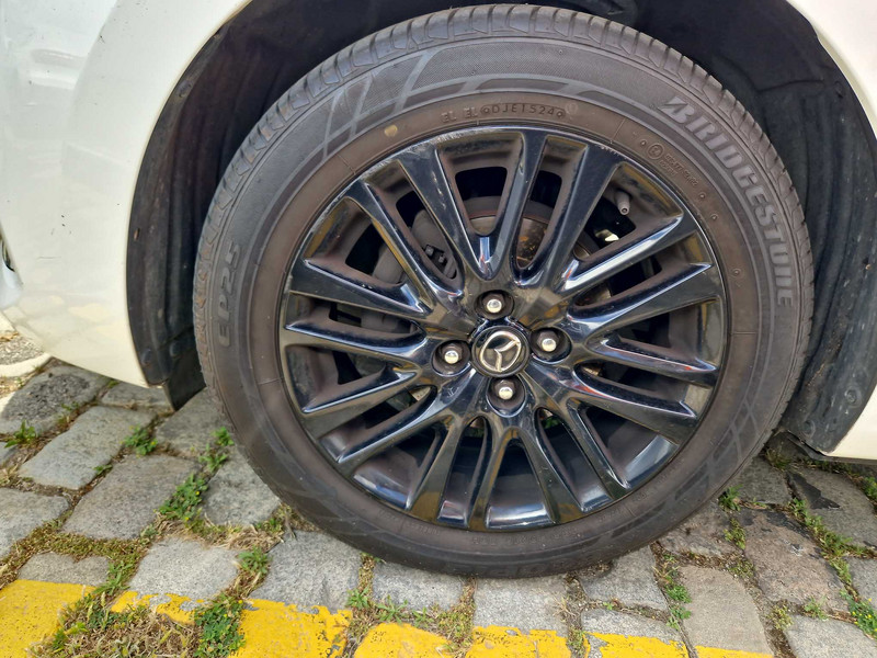 Foto Mazda Mazda2 1.5 e-Skyactiv-g Homura pantalla 8´´ 66kW 21