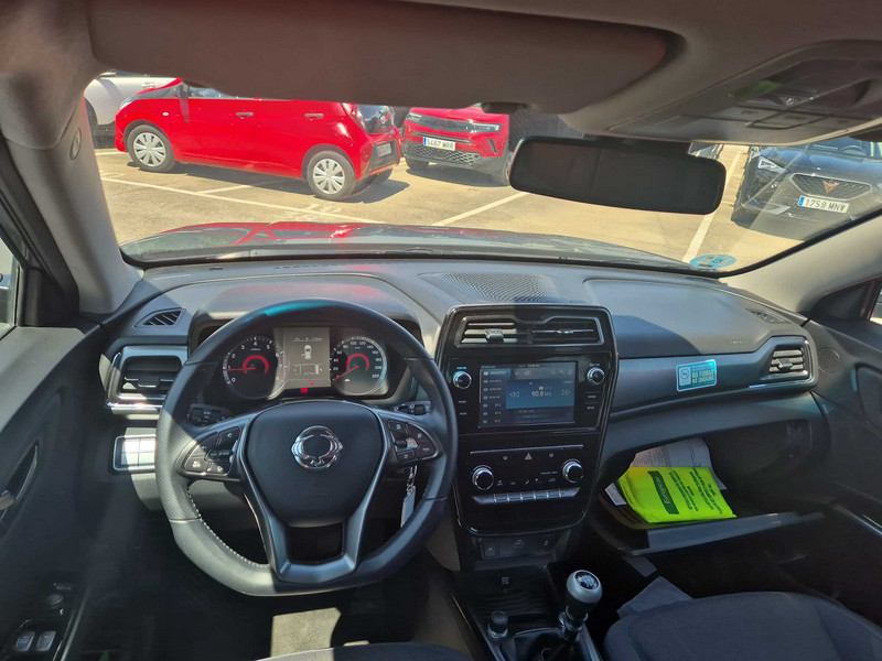 Foto SsangYong TIVOLI 15