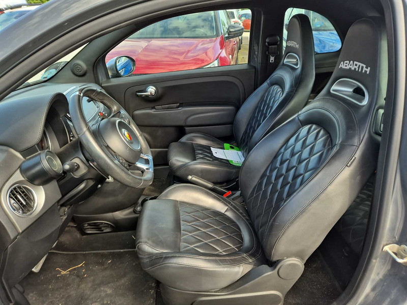 Foto Abarth 500 Spiaggina '58 Abarth 595C 1.4T-Jet Turismo Aut. 121kW 11