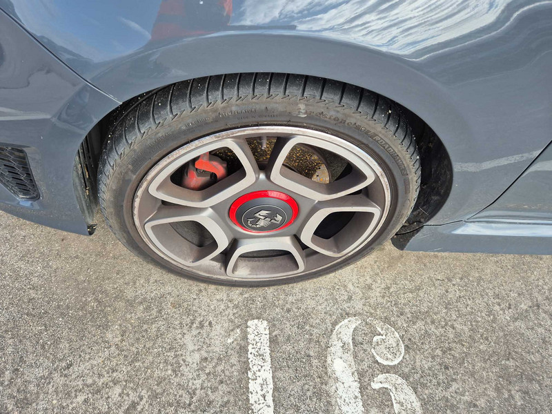 Foto Abarth 500 Spiaggina '58 Abarth 595C 1.4T-Jet Turismo Aut. 121kW 26