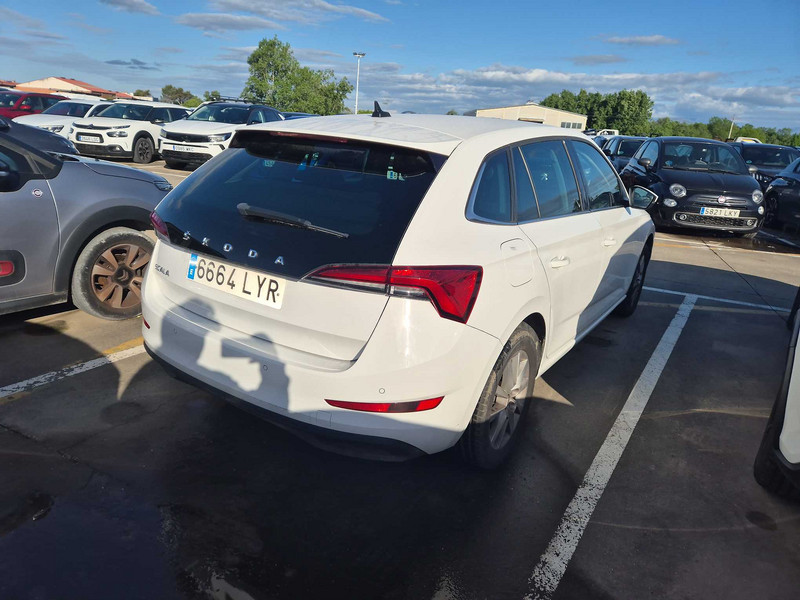 Foto Skoda Scala 4