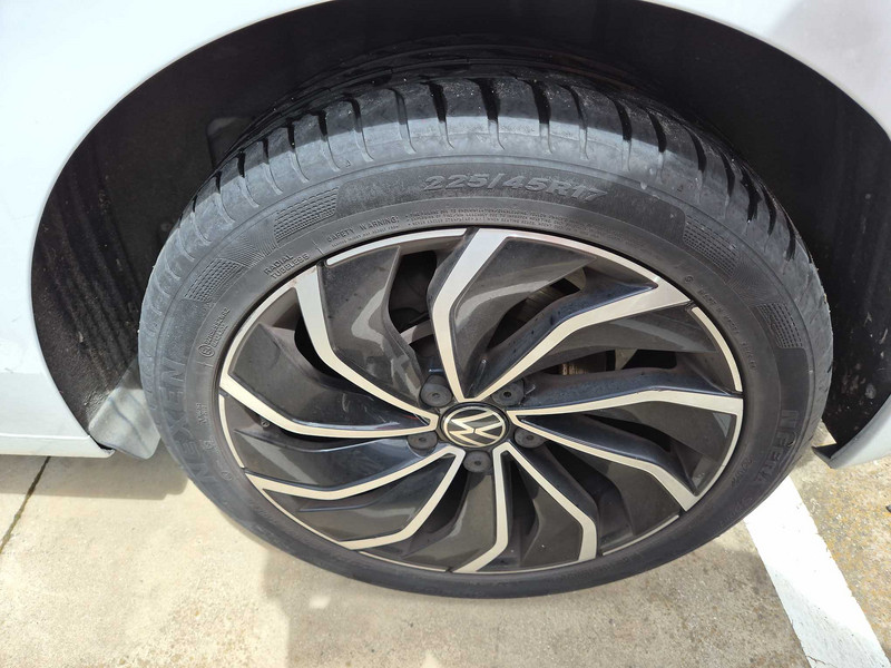 Foto Volkswagen Golf 21