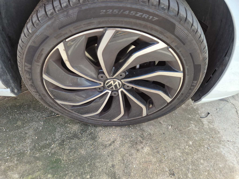 Foto Volkswagen Golf 23