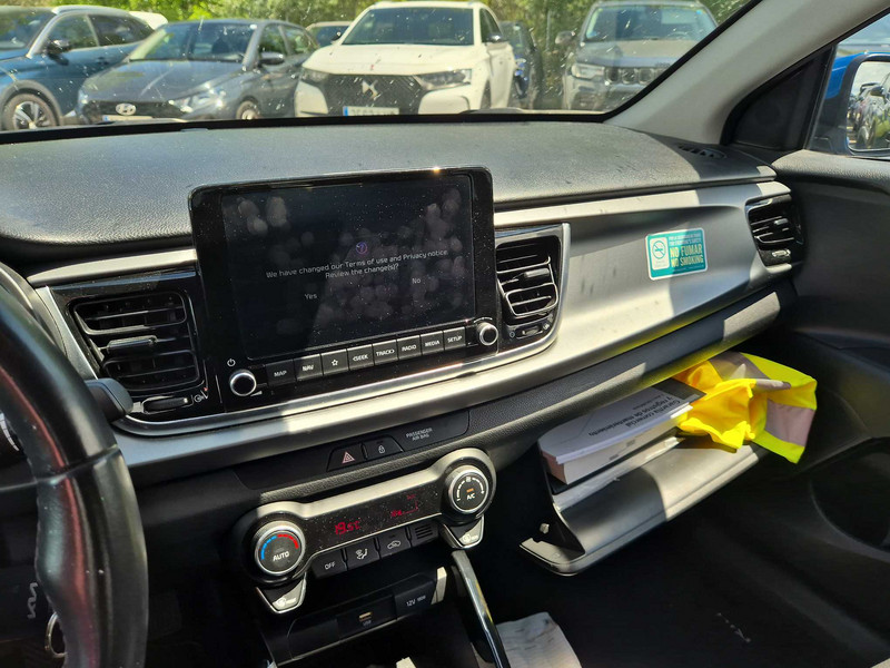 Foto Kia RIO 8