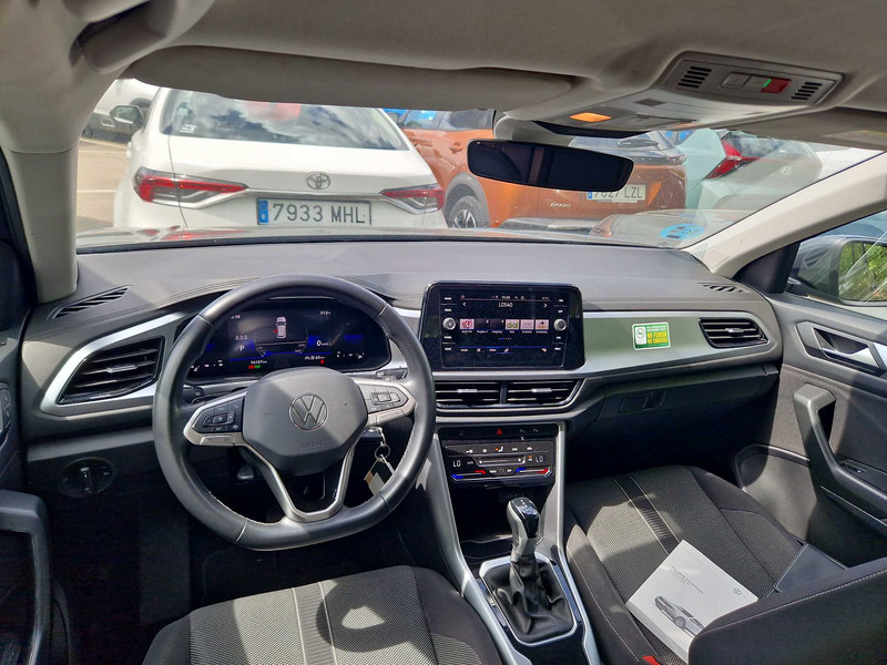 Foto Volkswagen T-Roc 12