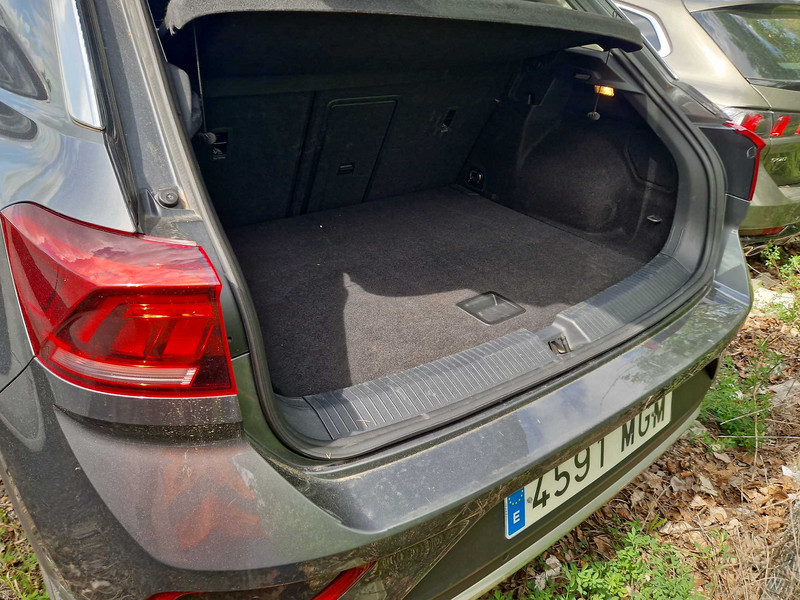 Foto Volkswagen T-Roc 15